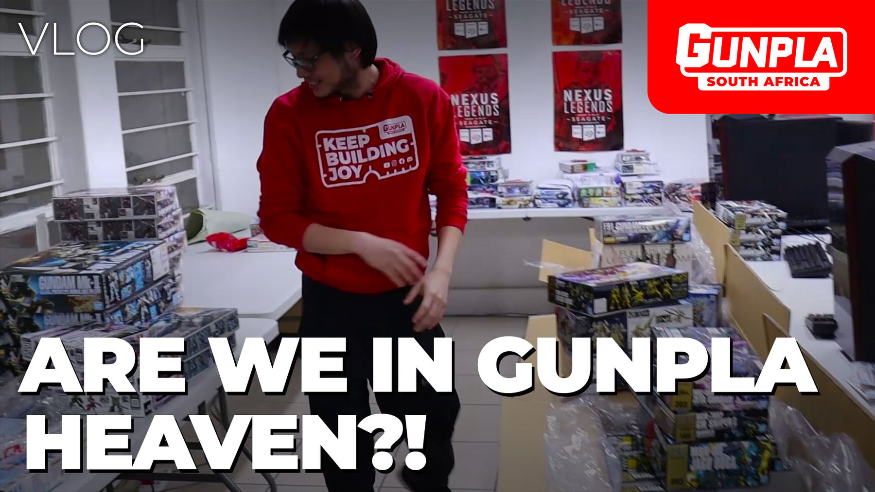 Surrounded by GUNPLA! Are we in GUNPLA heaven?!