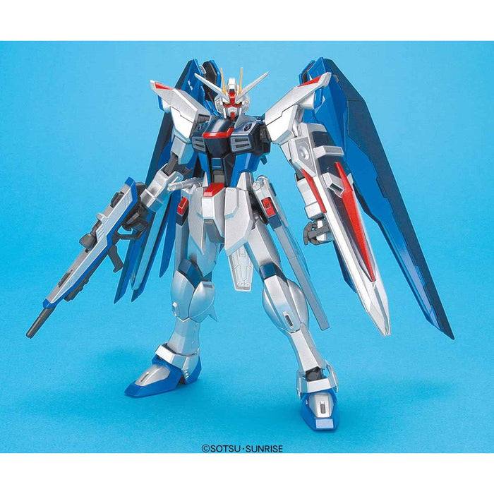 [Rare Pre-owned Auction!] MG Freedom Gundam Extra Finish Version