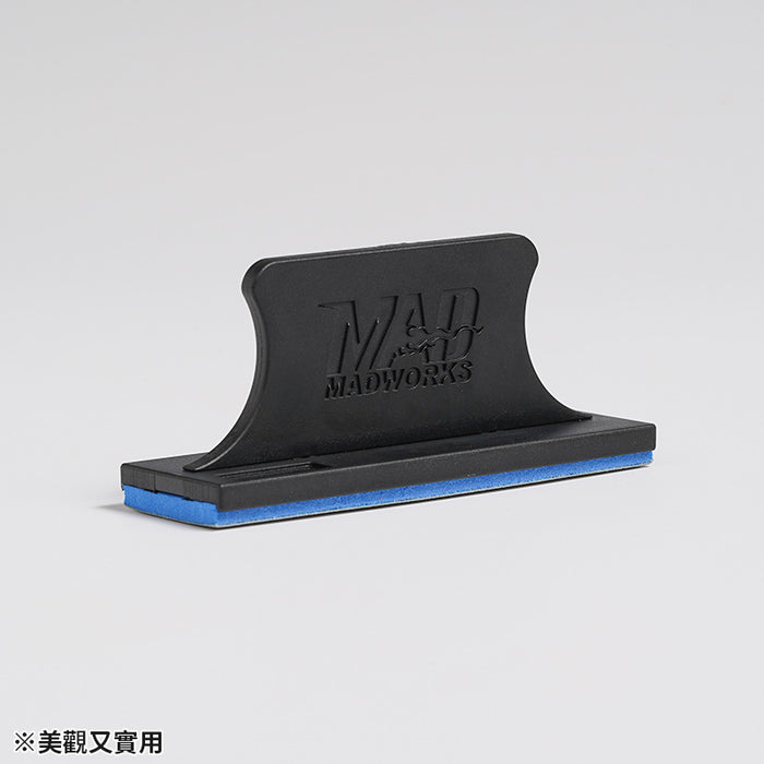 Adhesive-Free Handheld Sanding Board