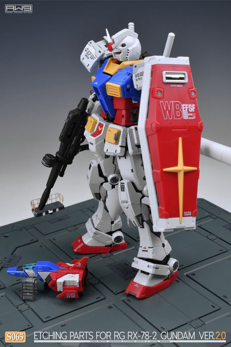 AW9 Photo-Etch Parts & Decals for RG RX-78-2 Gundam Ver.2.0 (AW9-S65)